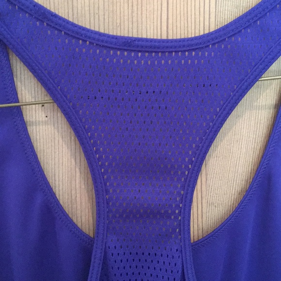 Danskin Now semi-fitted workout tank - Picture 3 of 3